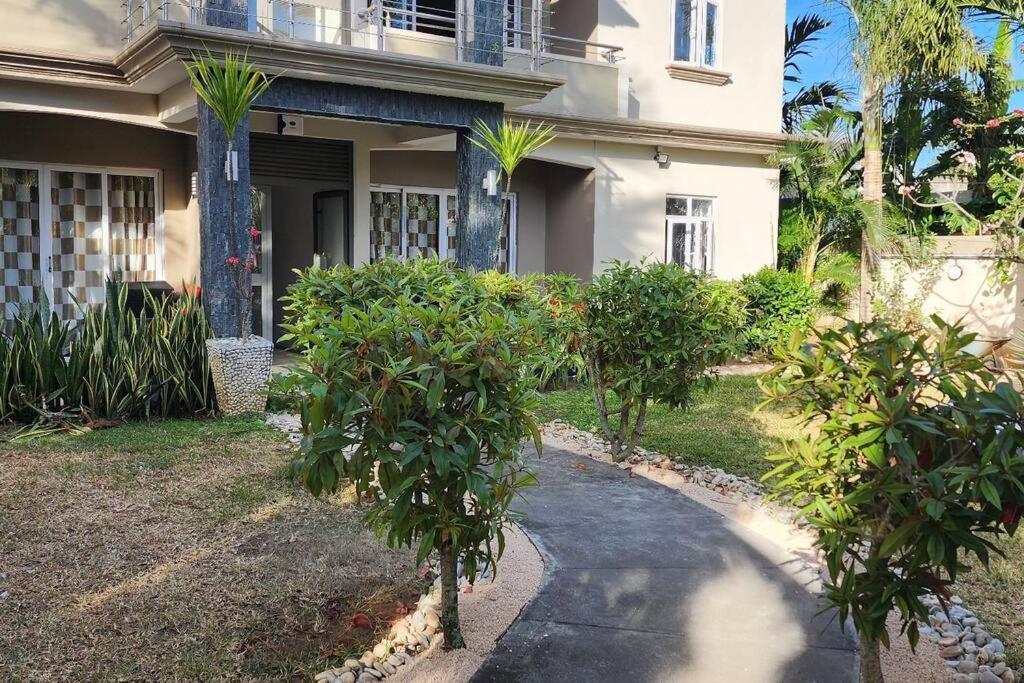Number 8, 2Nd Floor, Pebble Bay Apartments Grand Baie Exterior photo